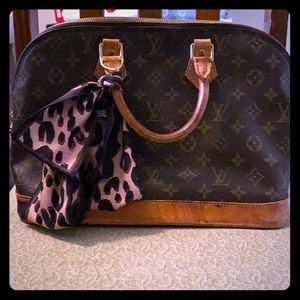 Authentic Louis Vuitton Alma handbag